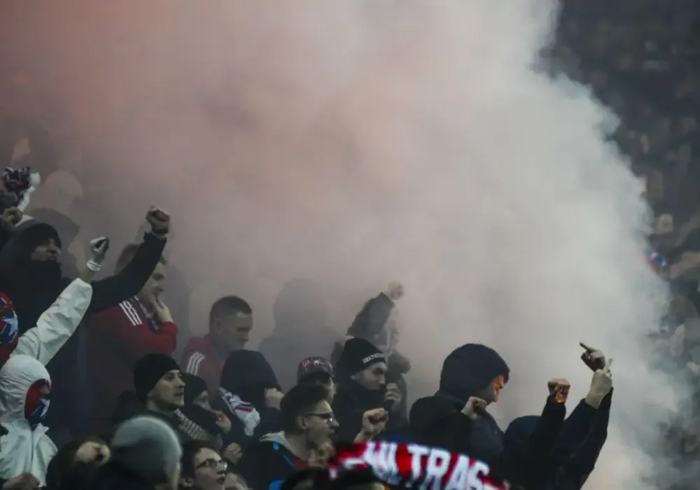 Rasizm na stadionach: jak walka z dyskryminacją zmienia sport?
